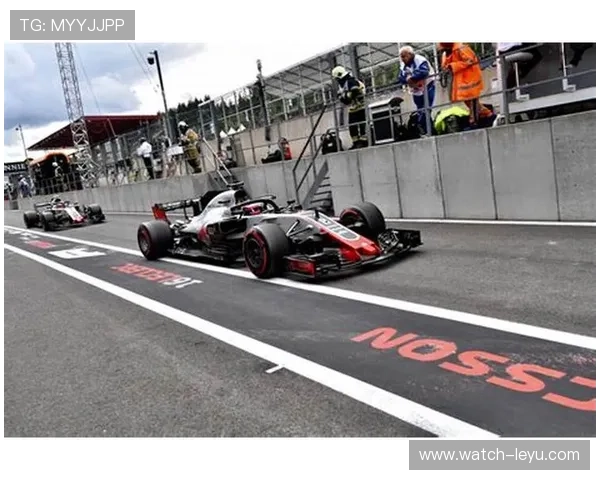 F1赛季最新动态：顶尖车队激烈角逐冠军积分榜风云